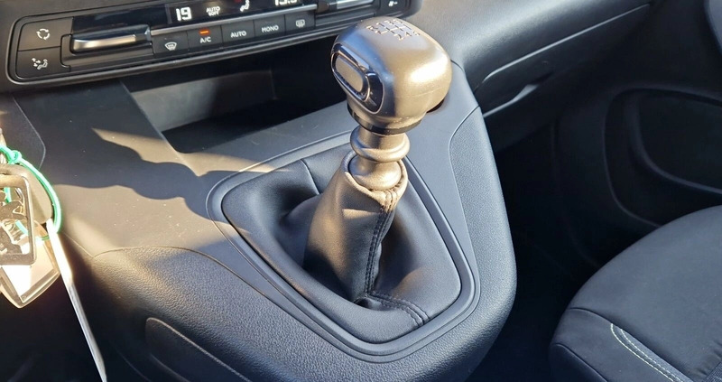 Peugeot Rifter cena 54900 przebieg: 177501, rok produkcji 2019 z Nowe małe 379